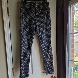 SO Women's Black and White Patterned Jeggings
